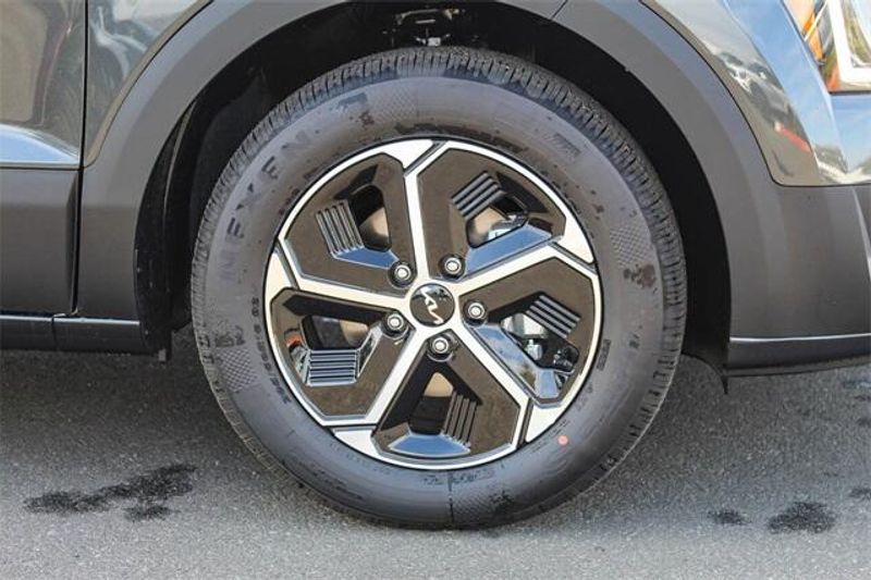 New 2025 Kia Niro EXImage 27