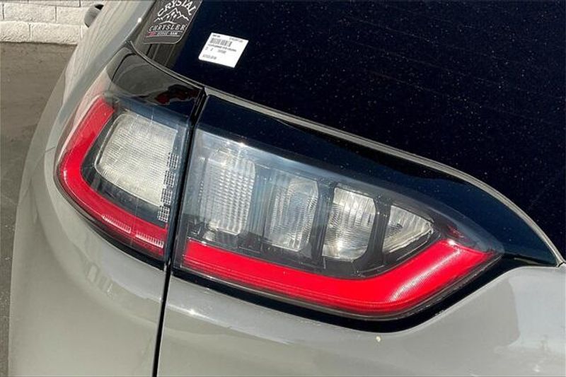 Used 2023 Jeep Cherokee AltitudeImage 28