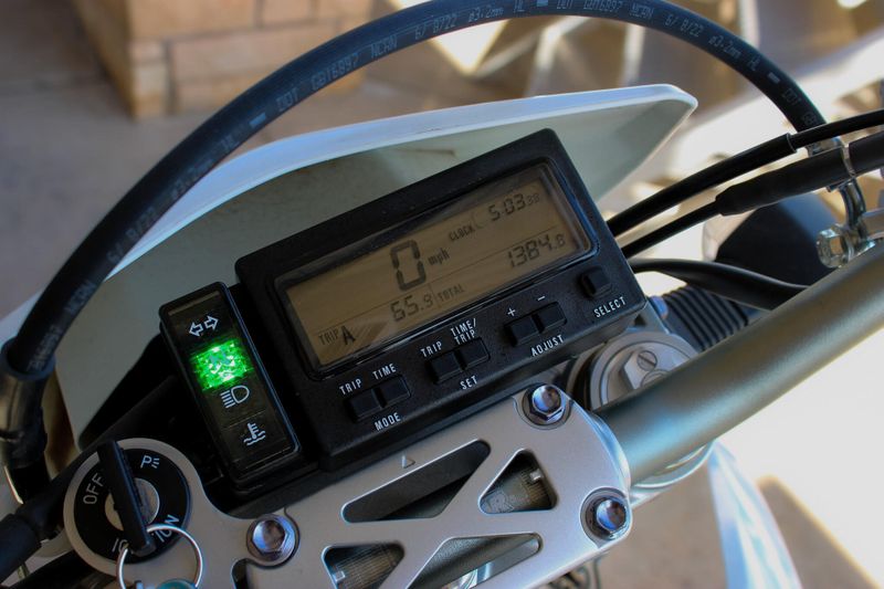 2023 Suzuki DRZ400SM BASE WHITE Image 16