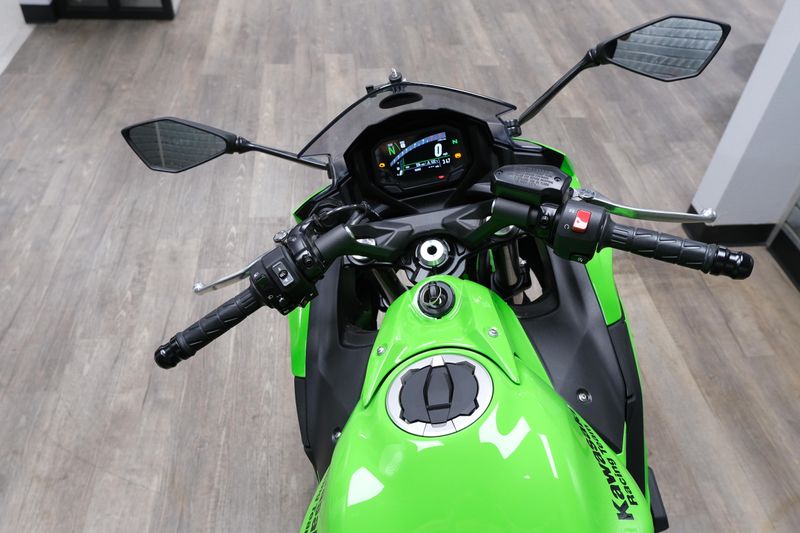 USED 2025 KAWASAKI NINJA 650 ABS Image 22