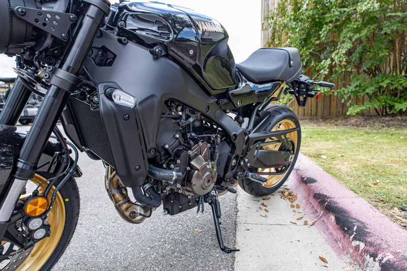 New 2025 Yamaha XSR900  RAVEN Image 30