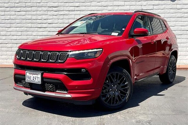 2023 Jeep Compass LimitedImage 1