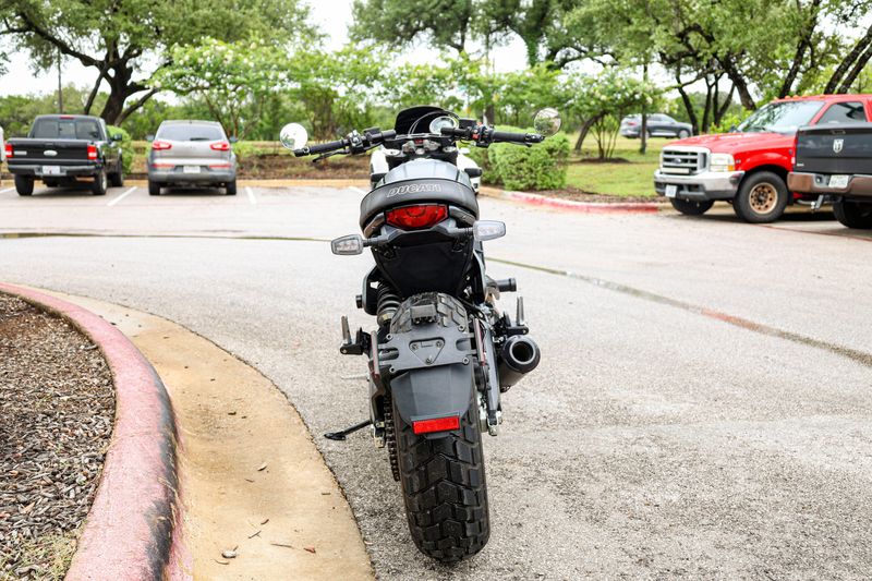 USED 2021 DUCATI SCRAMBLER 1100 Image 4