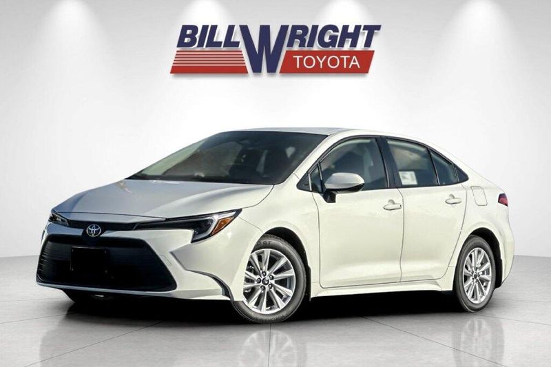 New 2027 Toyota Corolla Hybrid LEImage 7