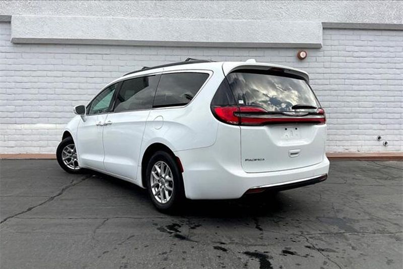 2022 Chrysler Pacifica Touring LImage 5