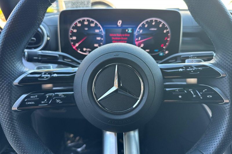 Used 2025 Mercedes-Benz C-Class C 300Image 25