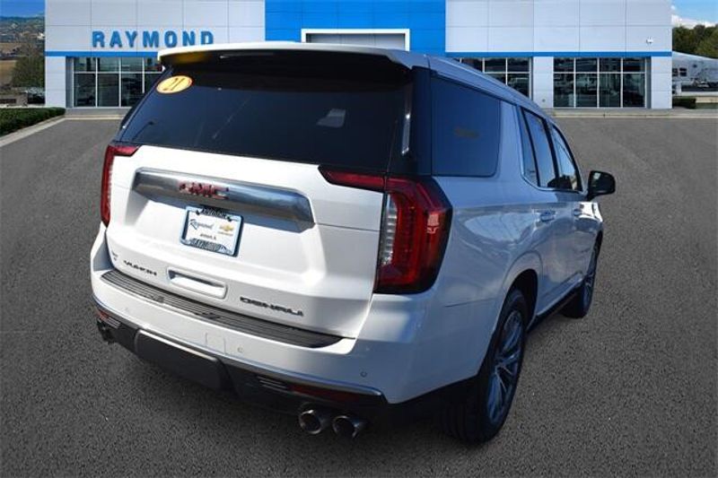 Used 2021 GMC Yukon DenaliImage 3