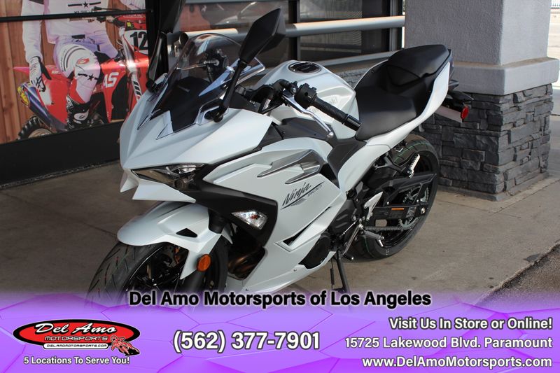 2025 Kawasaki NINJA 500 ABS Image 8