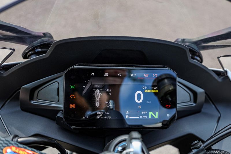 2025 CFMOTO 675SS NEBULA BLACK Image 7