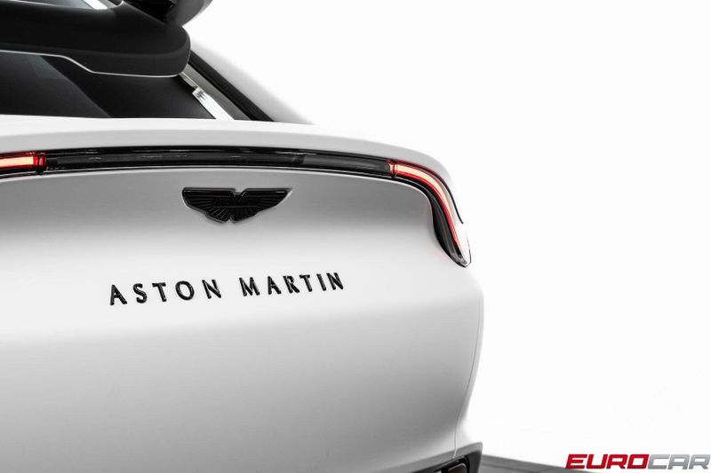 Used 2025 Aston Martin DBX 707 *SATIN FACTORY PAINT * PREMIUM PACKAGE*Image 18
