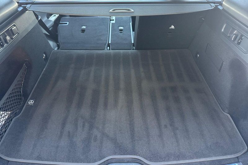 Used 2024 Mercedes-Benz GLC 300Image 17