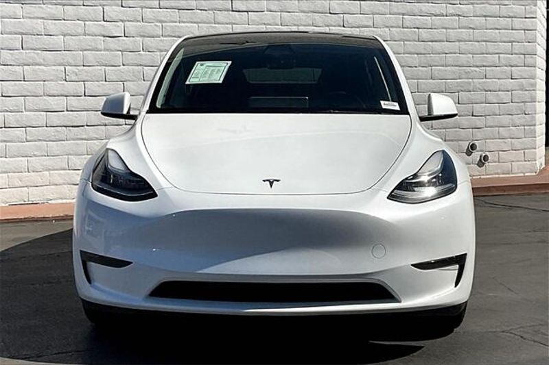 2023 Tesla Model Y Long RangeImage 2