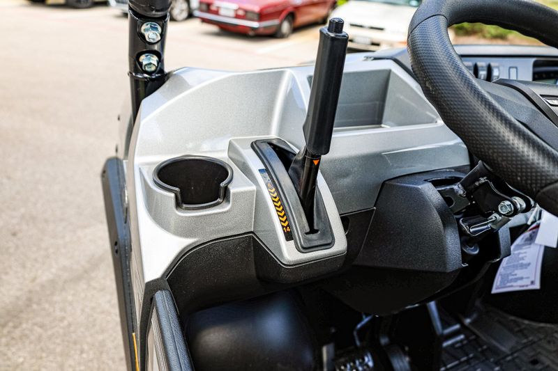 New 2026 Kawasaki MULE PROFXT 1000 LE RANCH EDITION   METALLIC PHANTOM SILVER Image 14