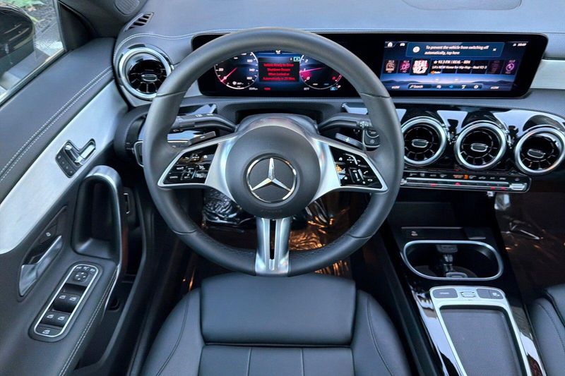 Used 2025 Mercedes-Benz CLA 250Image 16