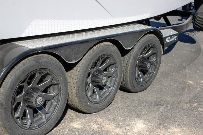 NEW 2026 MALIBU WAKESETTER M230 Image 13