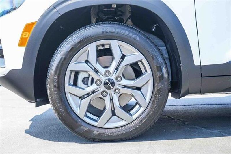 Used 2024 Kia Seltos SImage 11