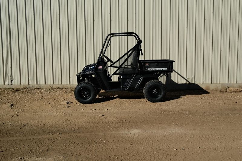 NEW 2025 LANDMASTER AMP STANDARD CAB CLASSIC EDITION Image 6