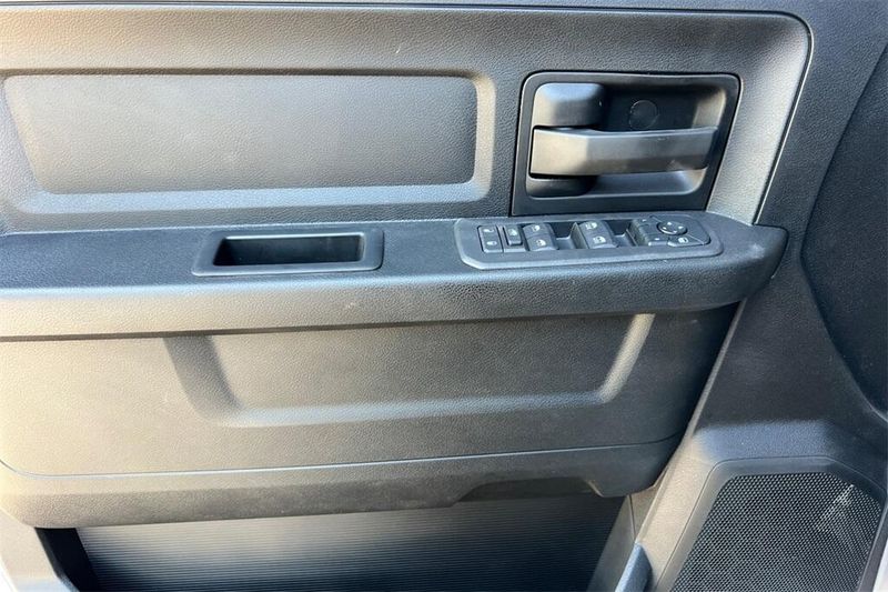 2025 Ram 2500 Tradesman photo 8