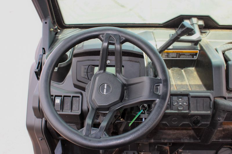 2025 Can-Am DEFENDER MAX XT HD9 WILDLAND CAMO Image 17