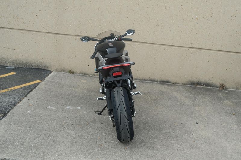 2025 CFMOTO 675 SS NEBULA BLACK Image 4