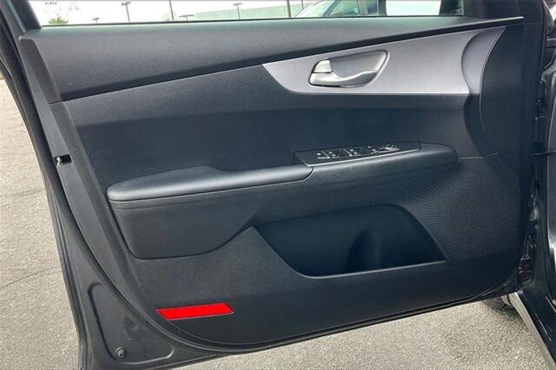 2023 Kia Forte LXSImage 22