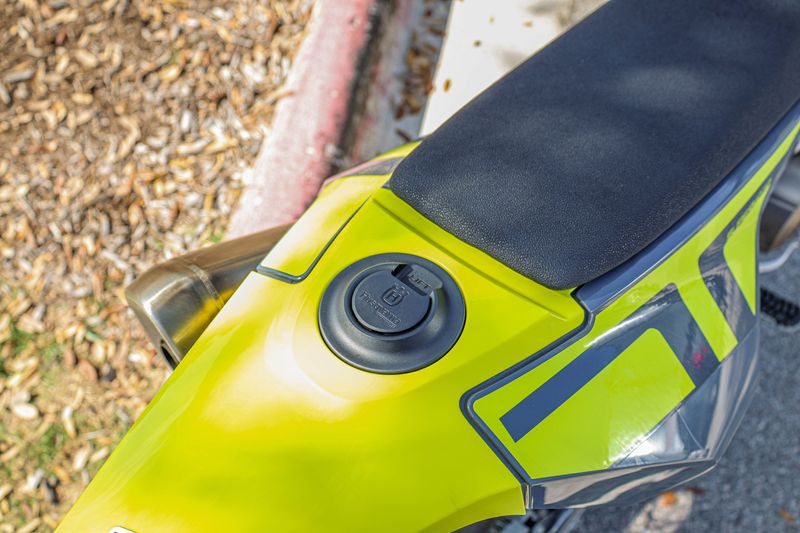 USED 2023 HUSQVARNA SUPERMOTO 701 Image 23