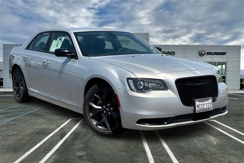 Used 2023 Chrysler 300 TouringImage 12