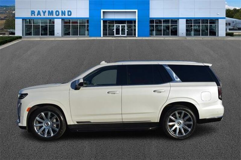 2021 Cadillac Escalade Premium Luxury PlatinumImage 6