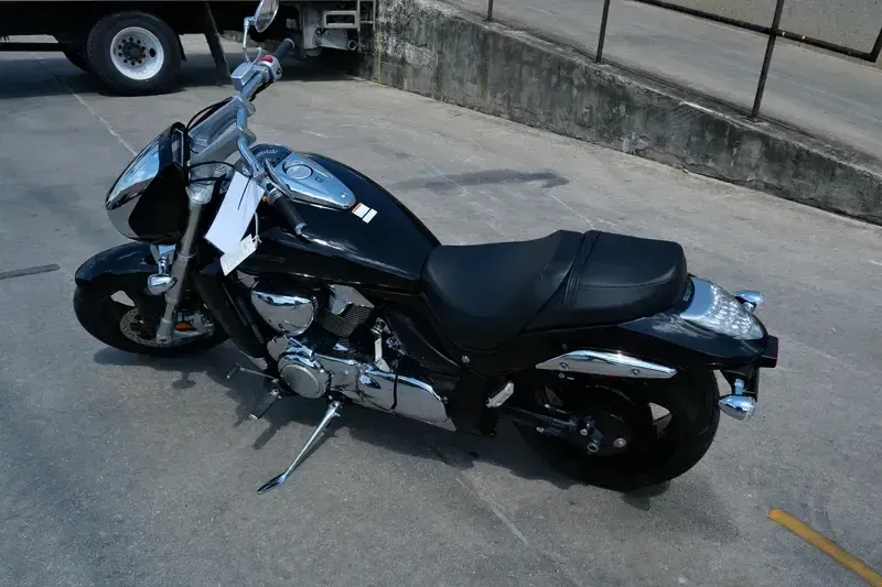 NEW 2025 SUZUKI BOULEVARD M109R Image 5