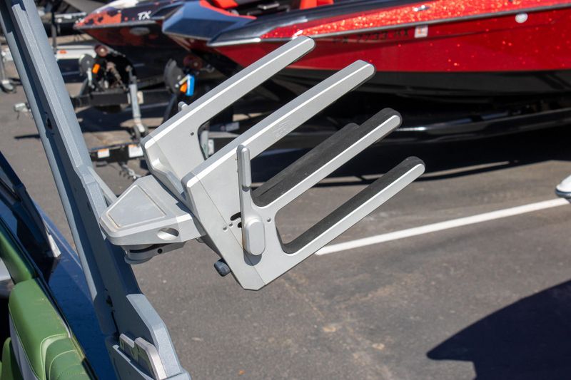 2023 MALIBU M220Image 54