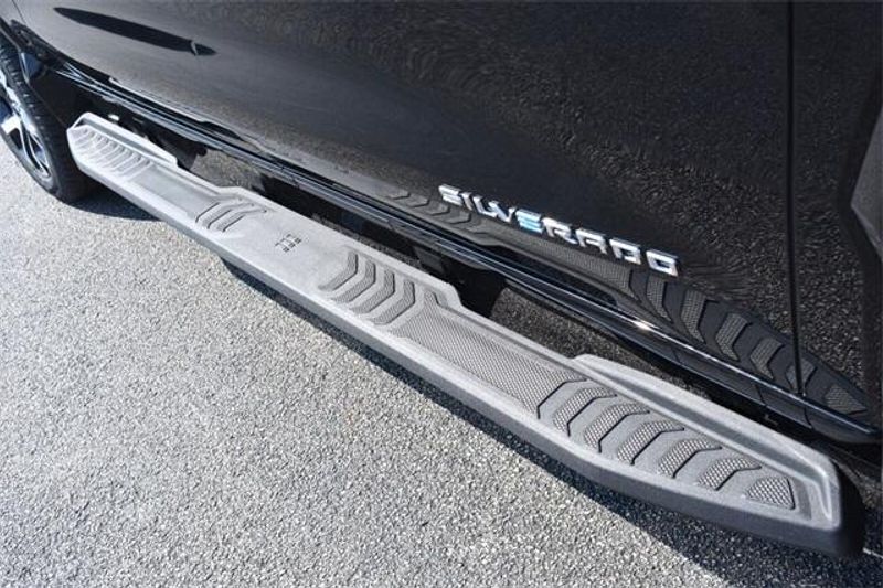 New 2024 Chevrolet Silverado EV RSTImage 12