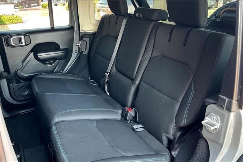 Used 2022 Jeep Wrangler 4xE Unlimited Rubicon 4xeImage 25