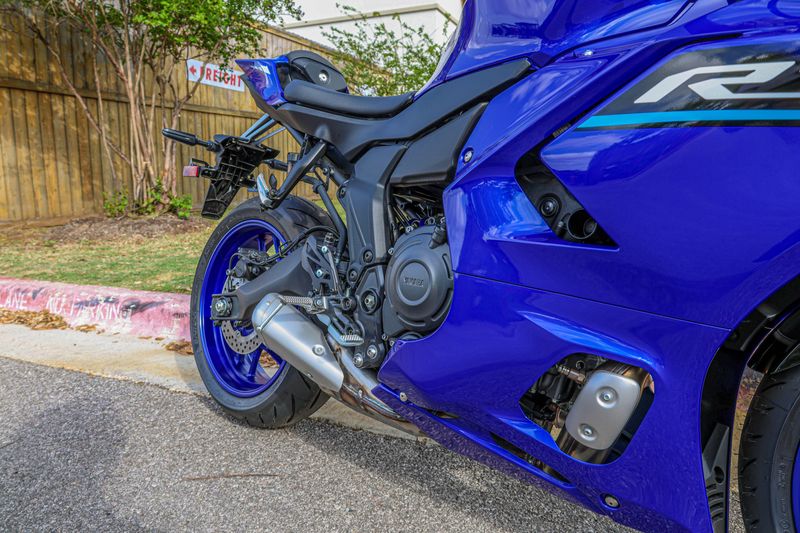 NEW 2026 YAMAHA YZFR7 Image 15