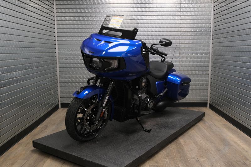 NEW 2026 INDIAN MOTORCYCLE CHALLENGER DARK HORSE WITH 112 PACKAGE Image 7
