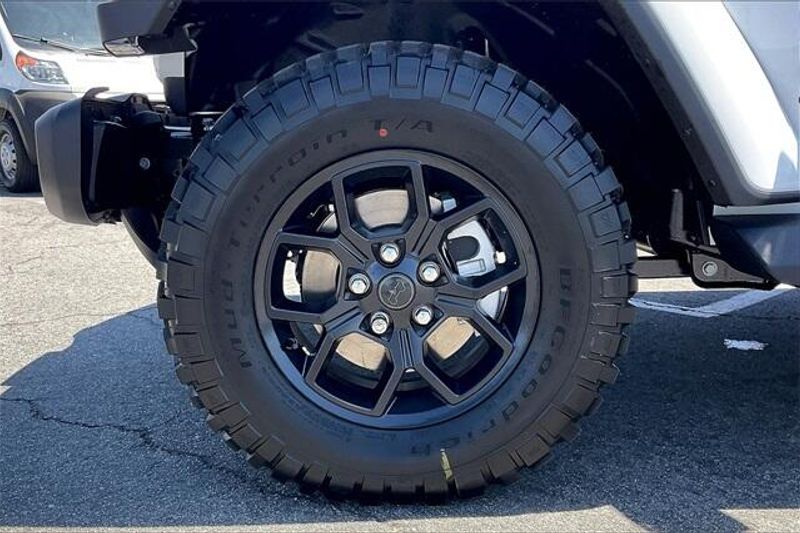 2025 Jeep Gladiator High Tide 4x4Image 10