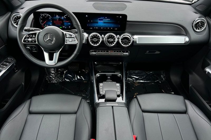 2023 Mercedes-Benz EQB 300Image 15