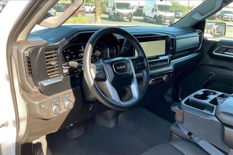 Used 2024 GMC Sierra 1500 ElevationImage 14