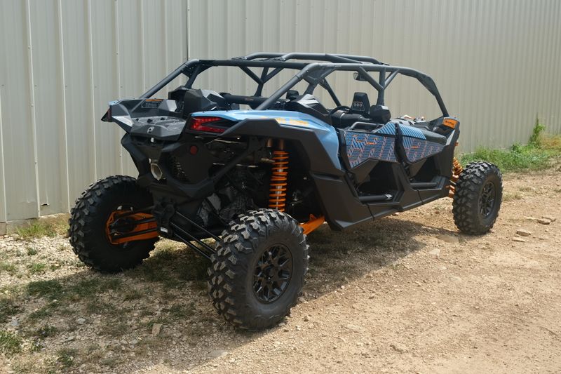 2025 Can-Am MAVERICK X3 MAX RS TURBO SCANDI BLUE AND ORANGE CRUSH Image 3