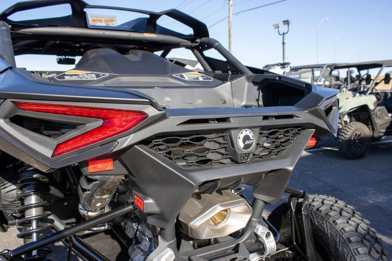 NEW 2026 CAN-AM MAVERICK R MAX X WITH SMARTSHOX 999T DCT Image 19