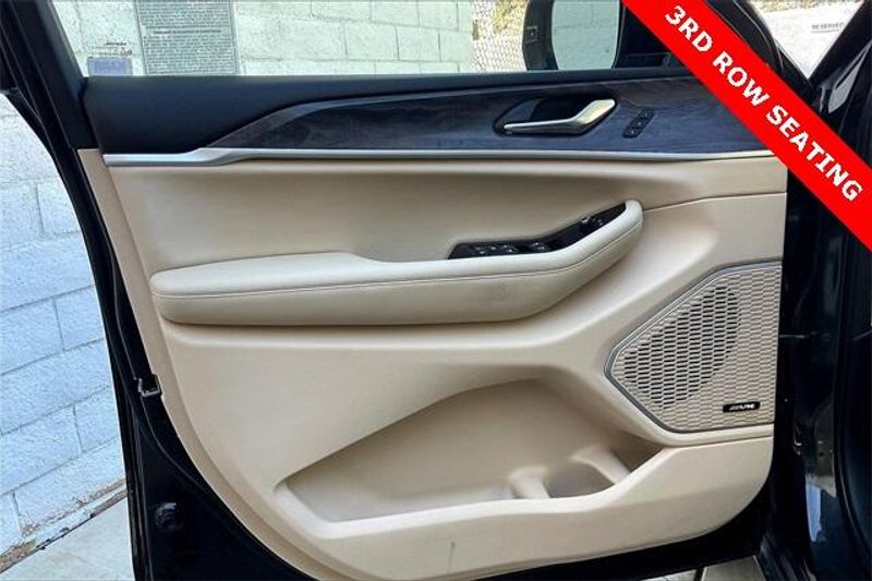 Used 2021 Jeep Grand Cherokee L LimitedImage 22