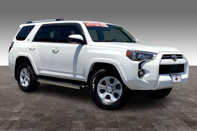 2023 Toyota 4Runner SR5 photo 3