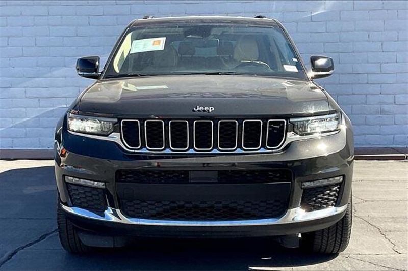 Used 2021 Jeep Grand Cherokee L LimitedImage 2