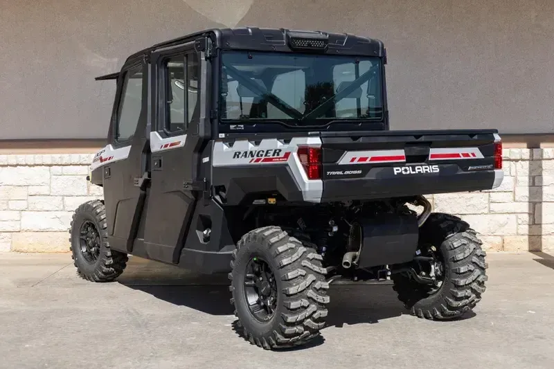 2025 Polaris RANGER CREW XP 1000 NORTHSTAR TRAIL BOSS EDITION CRYSTAL WHITE WITH PERFORMANCE RED ACCENTSImage 11