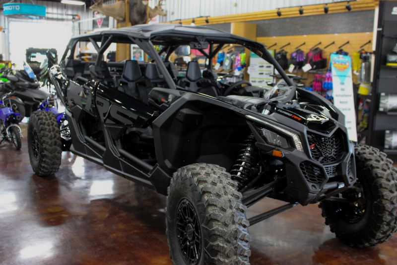 2025 Can-Am MAVERICK X3 MAX X RS TURBO RR TRIPLE BLACK Image 4