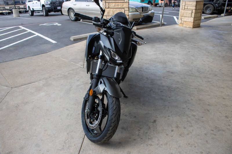 NEW 2026 KAWASAKI Z500 ABS Image 4