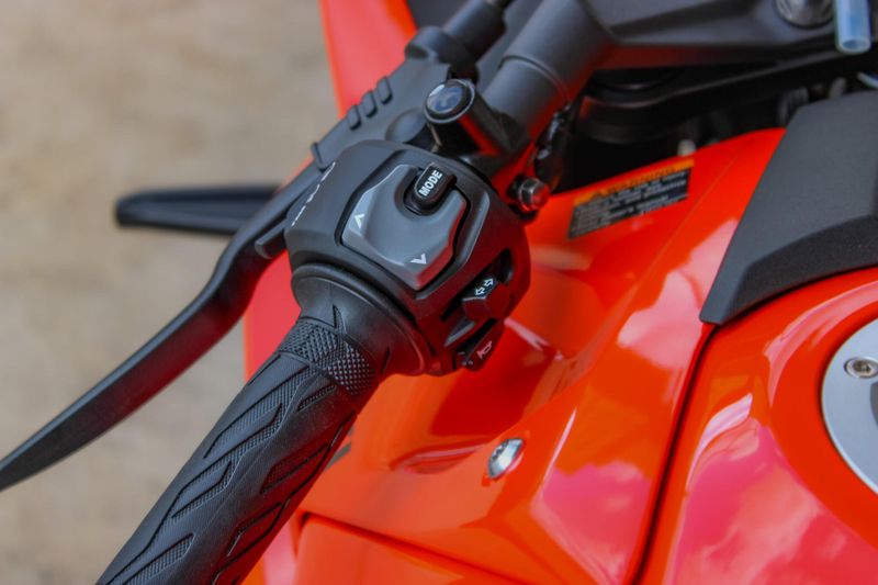 NEW 2026 SUZUKI GSX-8R Image 15