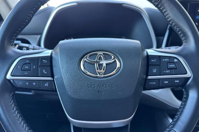 Used 2023 Toyota Highlander XLEImage 23