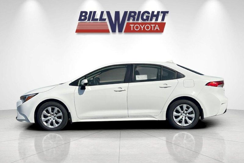 New 2027 Toyota Corolla Hybrid LEImage 6