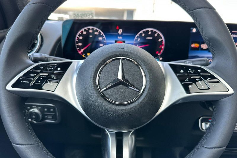 New 2026 Mercedes-Benz GLB 250Image 20