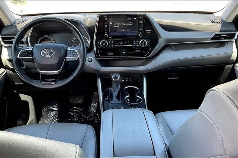 2022 Toyota Highlander XLEImage 15